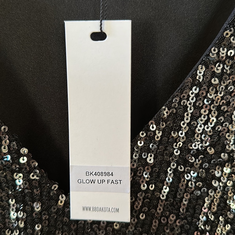 New BB Dakota Black Glow Up Fast Sequin V Neck Mini Dress Size Small NWT - Picture 12 of 12